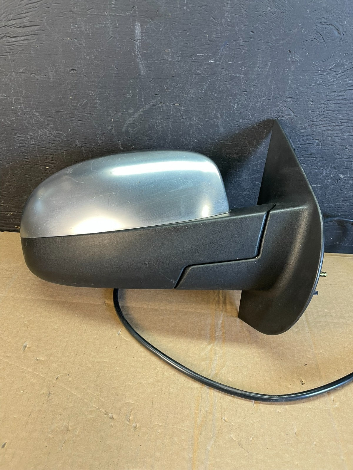 2010 to 2014 Chevrolet Tahoe Suburban Right Passenger Door Mirror AC9778 DW0