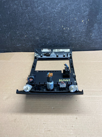 2004 to 2008 Ford F150 Radio Climate Dash Bezel Surround Black ag5067 DG4