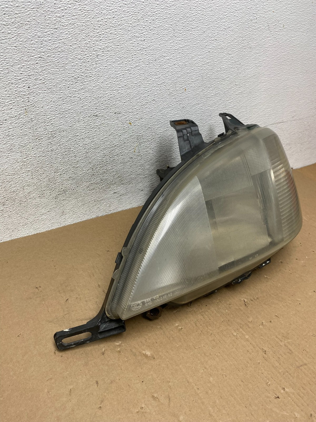 1998 to 2001 Mercedes ML320 ML-Class Left Driver LH Halogen Headlight AD6473 DW2