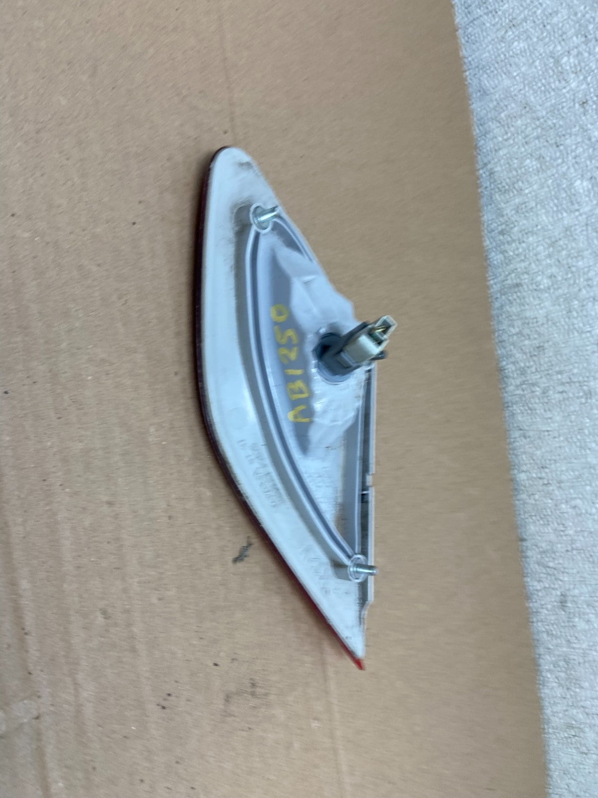 2003 to 2004 Toyota Avalon Right Passenger RH Inner Tail Light OEM AB1250 LK5