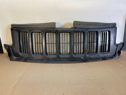 2011 to 2013 Jeep Grand Cherokee Front Upper Grill Grille AH6413 DG0