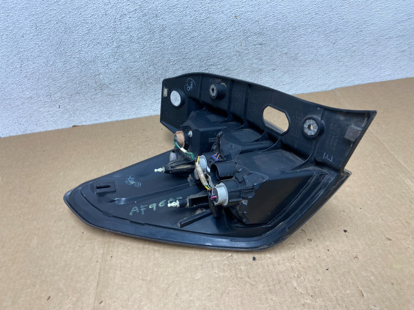 2009-2013 Subaru Forester Right Passenger Rh Side Tail Light AF9608 DW6