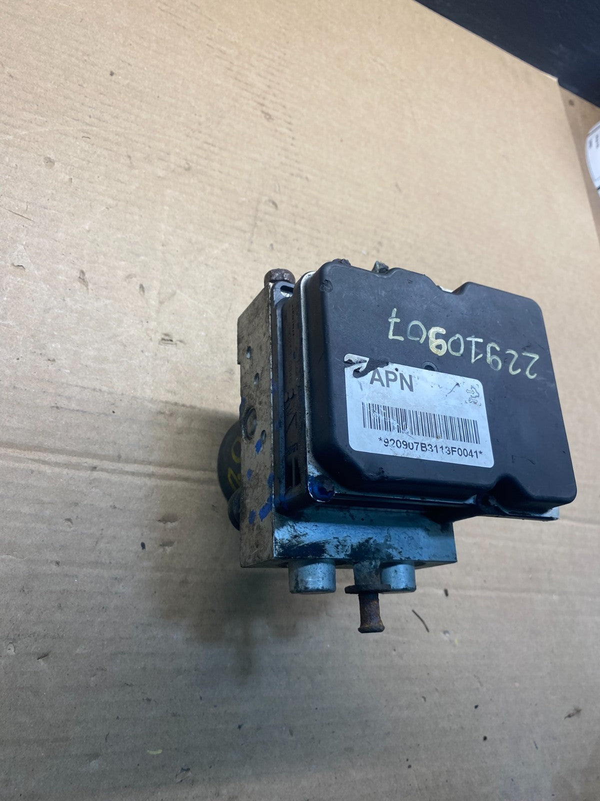 2009 to 2014 Cadillac Escalade ABS Pump Anti Lock Brake Module ac4556 DG2