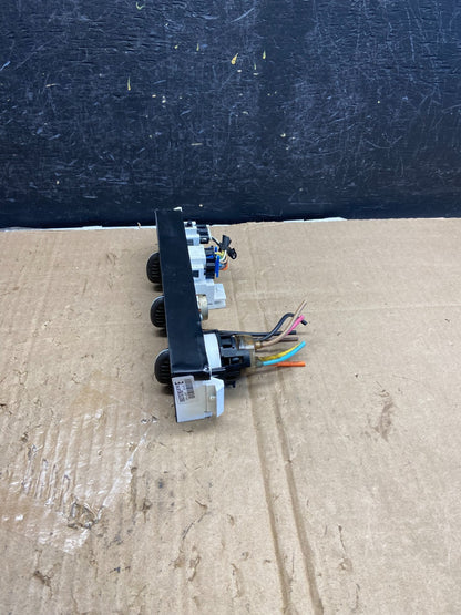 2001 - 2007 GMC Chevrolet Express 1500 Climate Control A/C AE20572