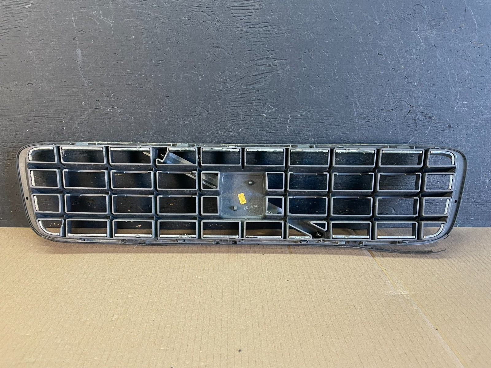 2003 to 2013 Volvo XC90 Front Upper Grill Grille AE3509 DG3