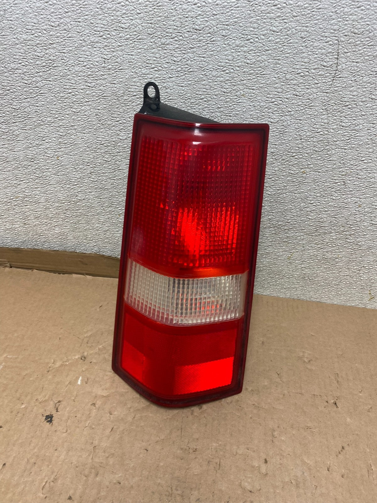 2003 to 2017 Chevrolet Express 1500 Left Driver Side Tail Light Oem U8508 DW0