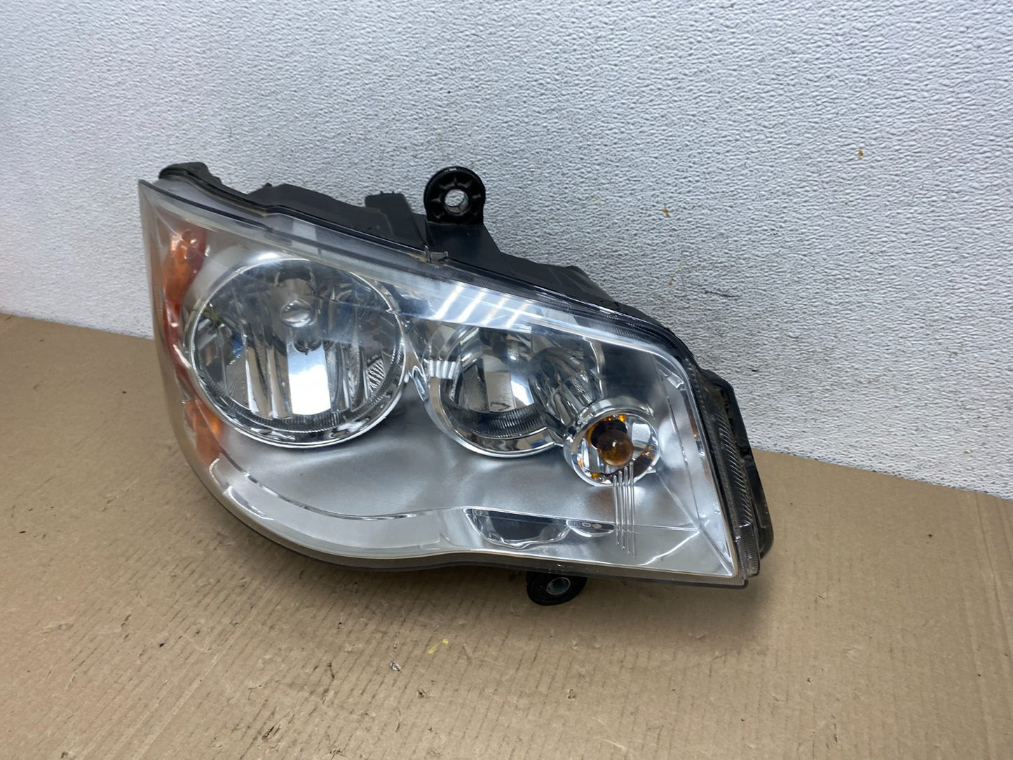 2011 to 2016 Chrysler Town and Country Right Passenger Headlight AF5869 DW1