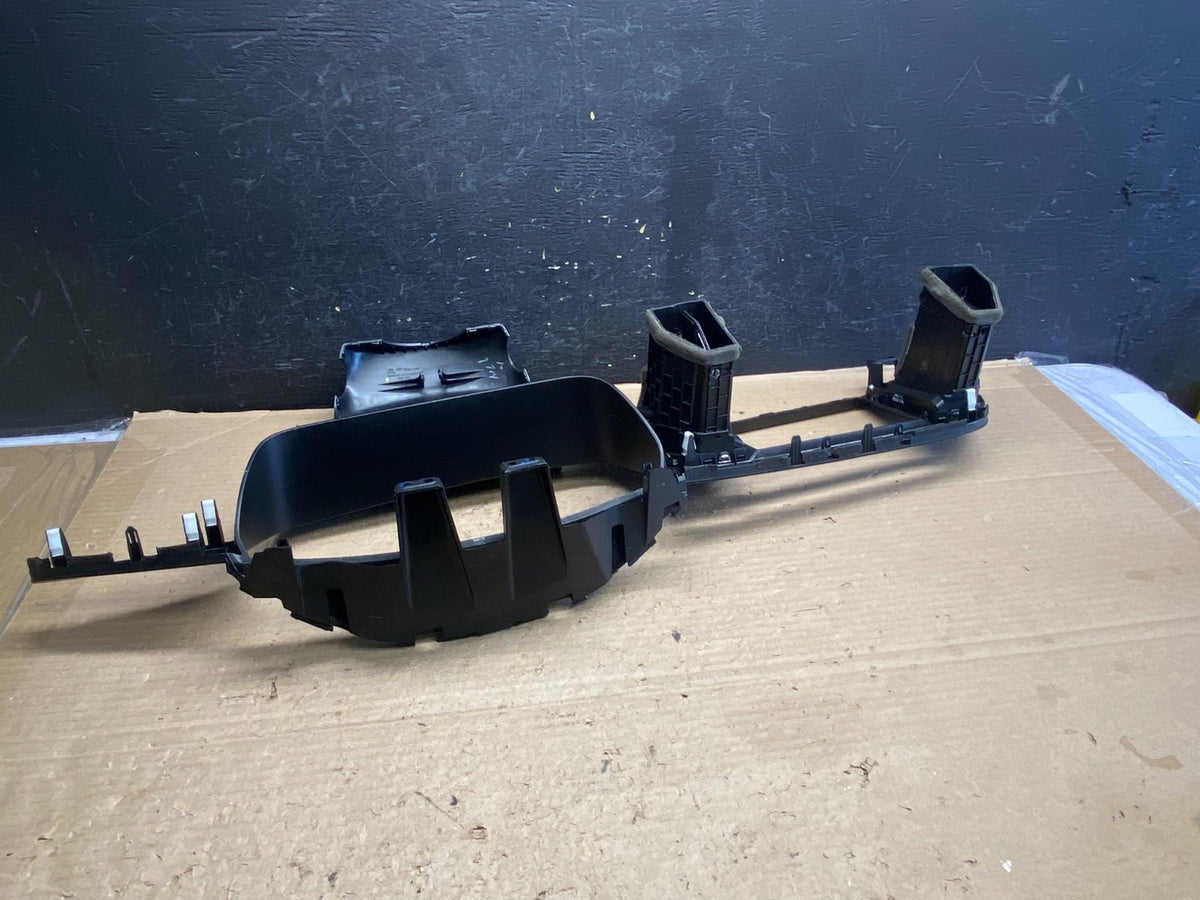 2015 to 2017 Hyundai Sonata Speedometer Cluster Bezel Trim W/ Air Vent ah5409 DG2