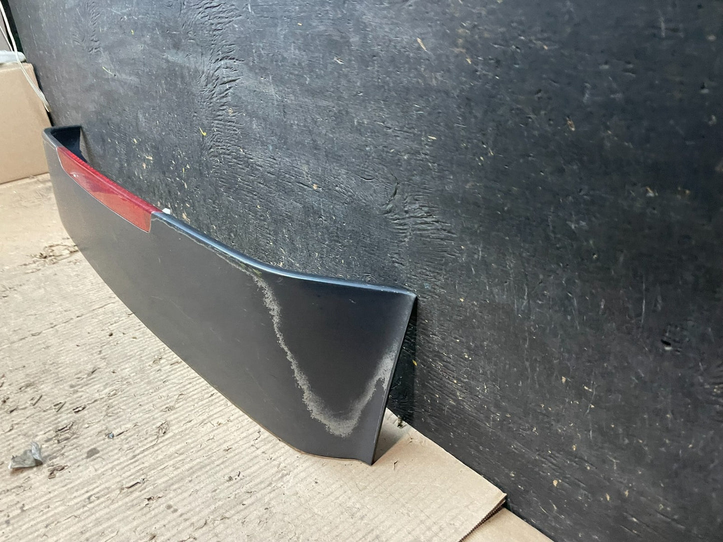 2005 to 2011 Hyundai Accent Trunk Lid Hatch 3rd Brake Light Spoiler V6795 DG1