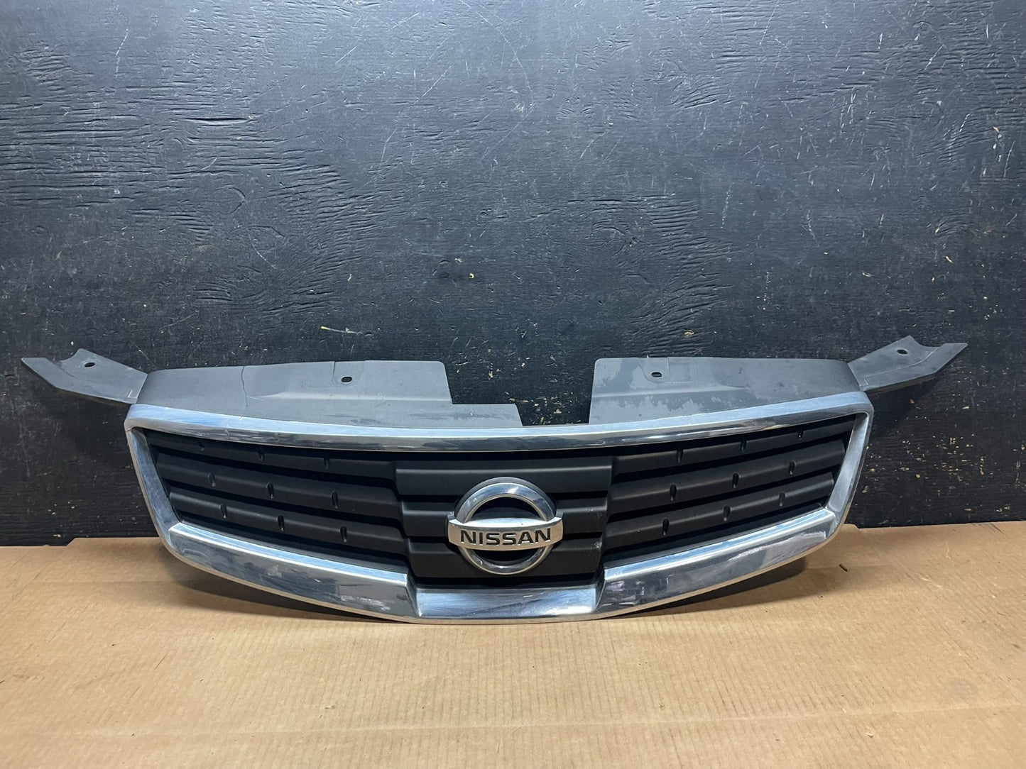 2007 to 2008 Nissan Maxima Front Upper Grill Grille Chrome OEM AA9054 DG0
