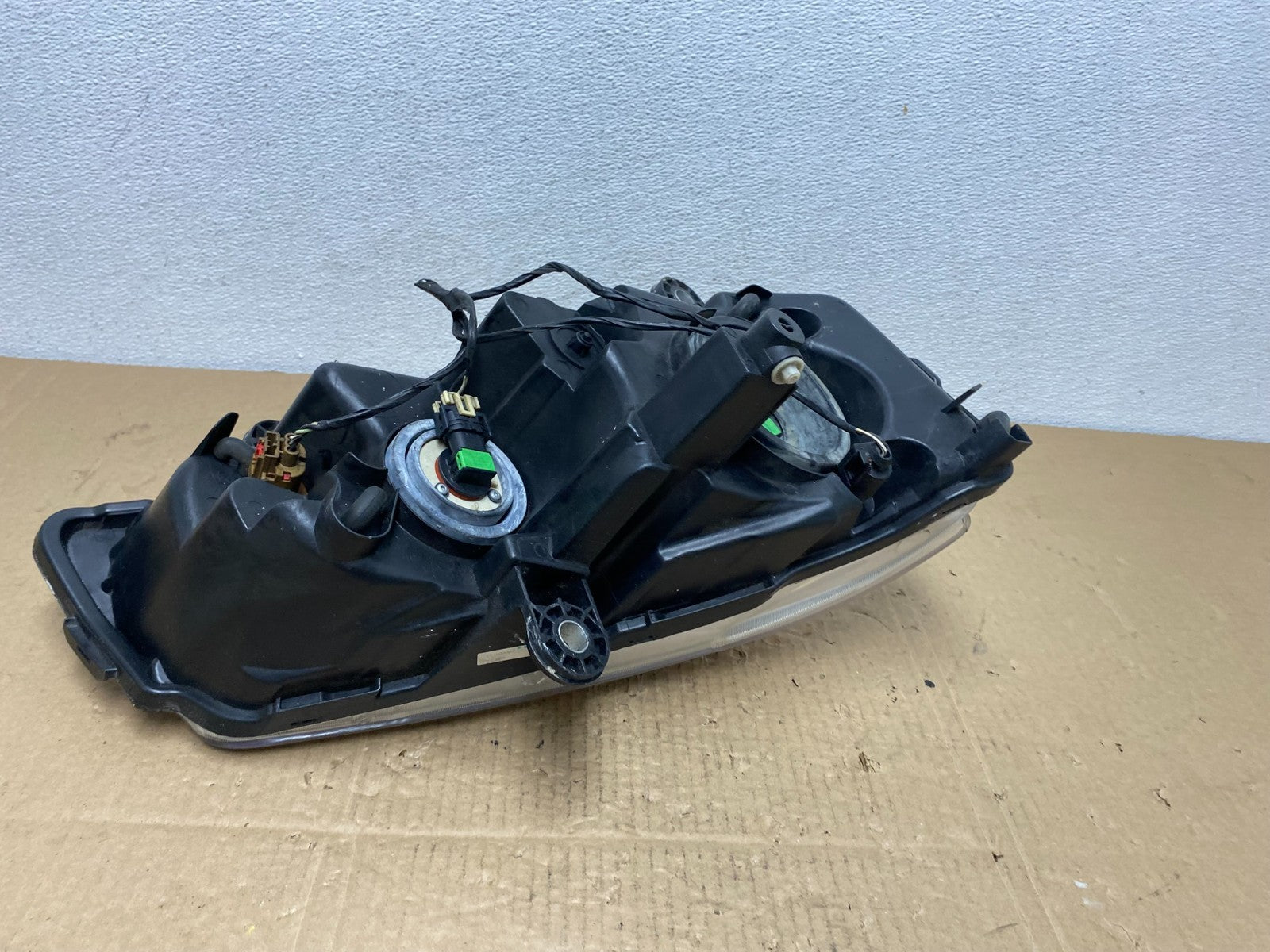 2008 to 2016 Chrysler Town and Country Left Driver Lh Side Headlight AC3903 DW5