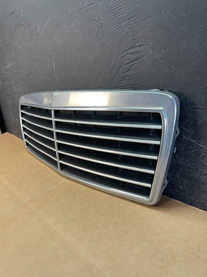 1996 to 1999 Mercedes E320 E430 Wagon Sedan W210 Front Grille Chrome AE0832 DG1