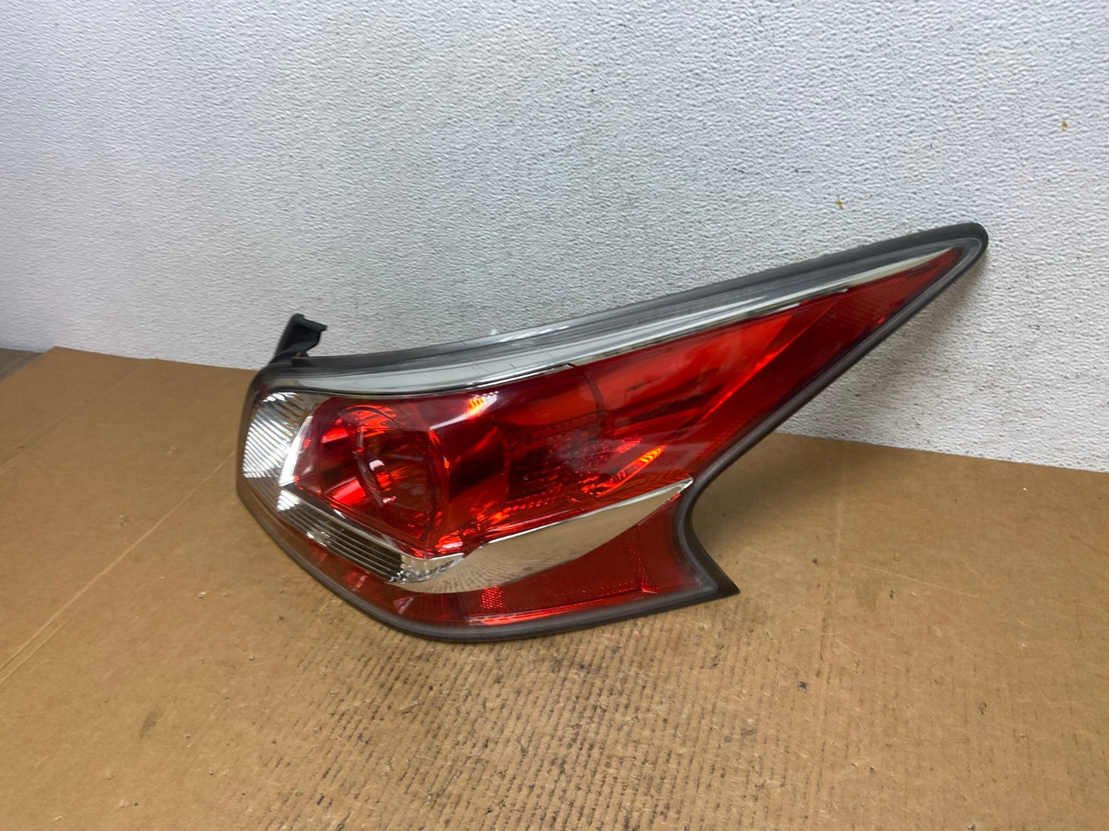 2013 2014 2015 Nissan Altima Right Passenger RH Side Tail Light AE0404 LK1