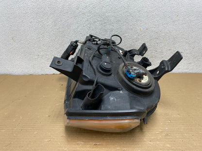 2005-2007 Jeep Grand Cherokee Right Passenger RH Halogen Headlight AH0557 DW7