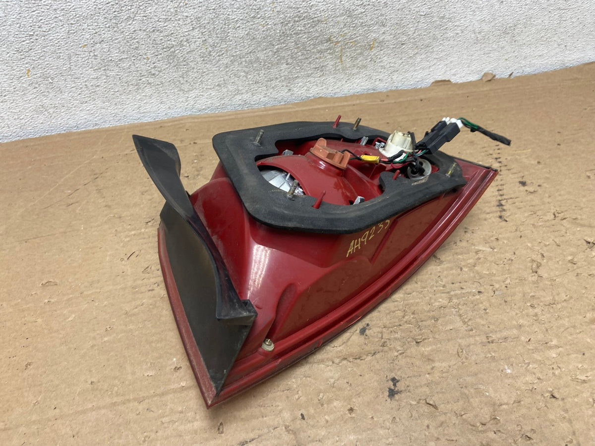 2003-2006 Kia Optima Left Driver LH Side Tail Light AH9233 LK5