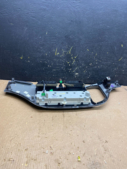 2005 to 2010 Honda Odyssey  Radio Climate Control Dash Trim Bezel Z4261 DG4