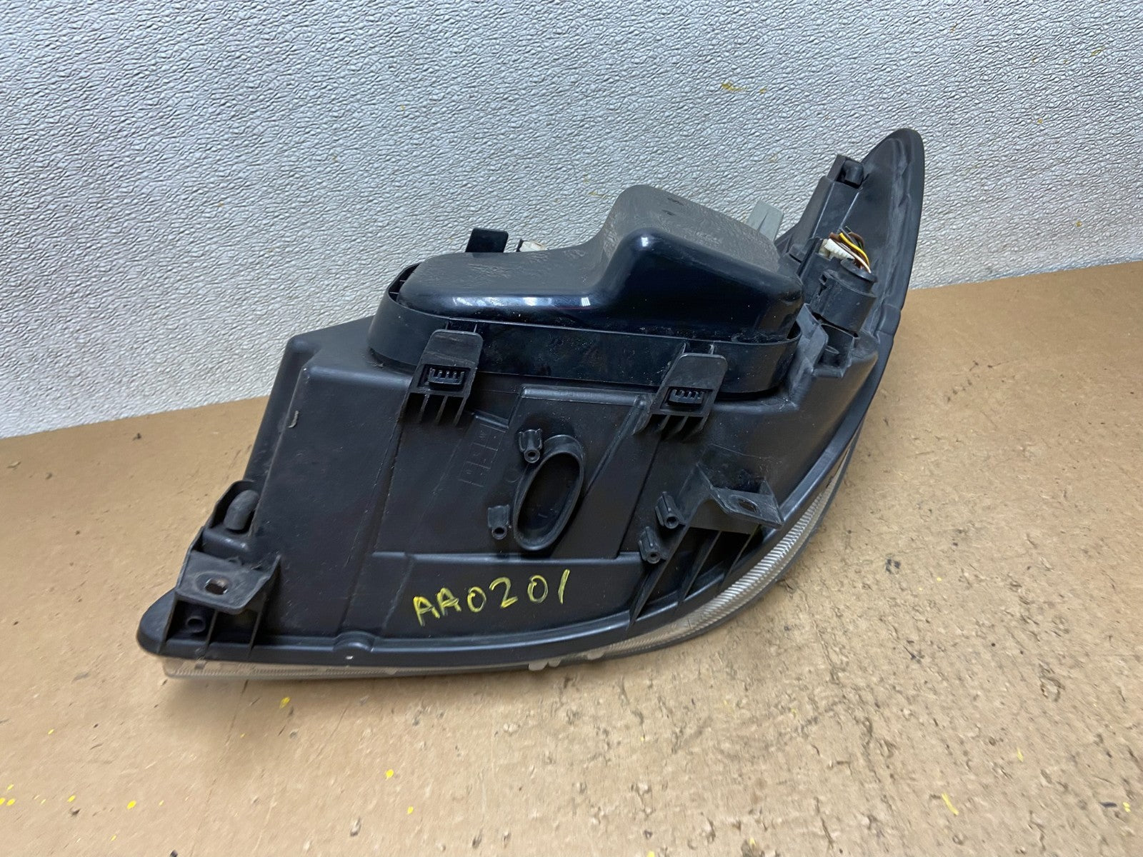 2007 to 2013 Mercedes Sprinter Headlight Right Passenger Halogen Oem AA0201 DW7
