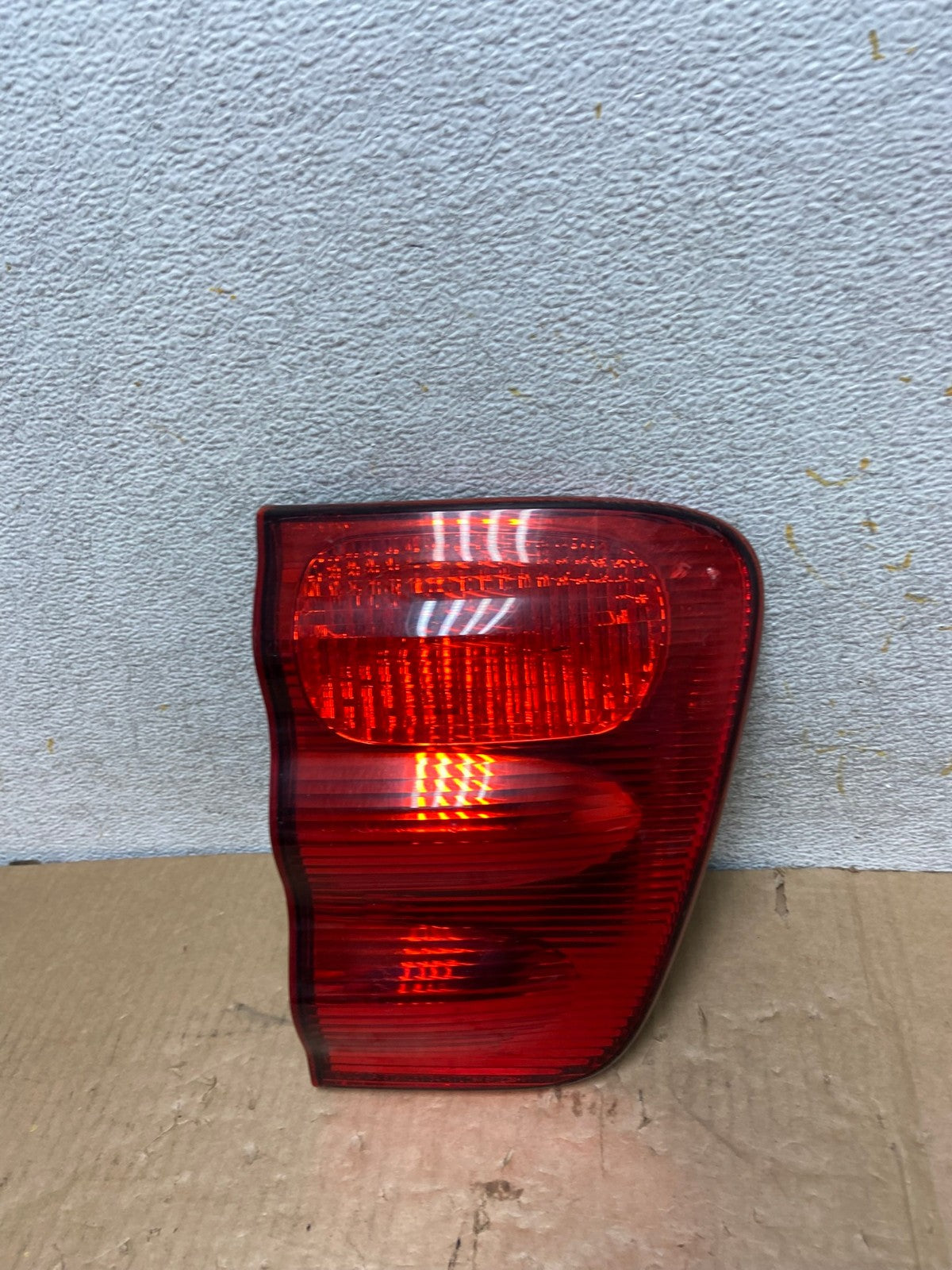 2001- 2004 Toyota Sequoia Driver Left Side Tail light Inner AI7953 LK0