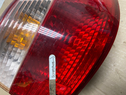 1998 to 2000 Honda Accord Sedan 4door Right RH Side Tail Light AE9233 LK3