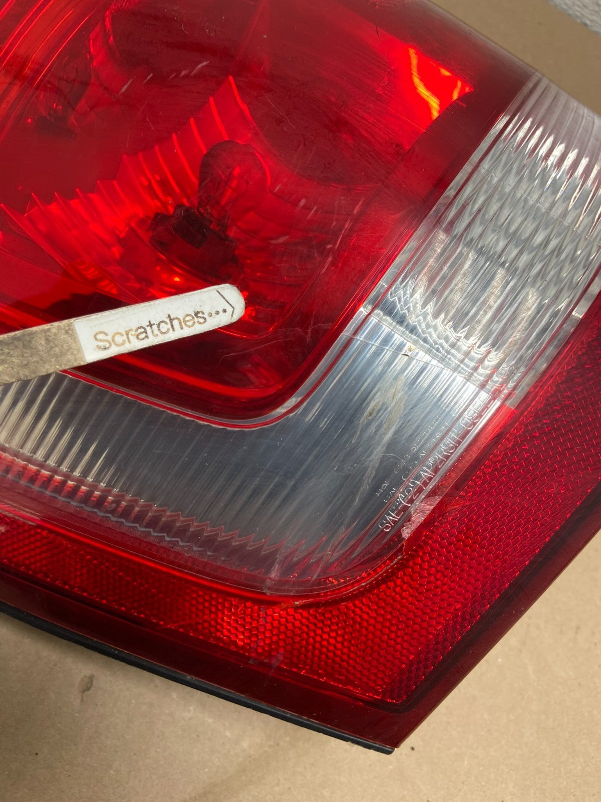 2008 to 2012 Ford Escape Left Driver LH Side Tail Light AG6587 DW3