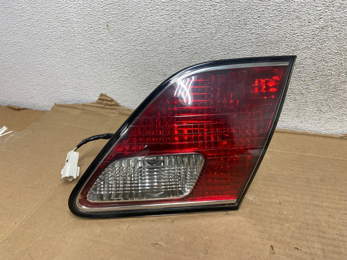 2002 2003 2004 Lexus Es300 Es330 Right Passenger Inner Tail Light AG9293 LK0