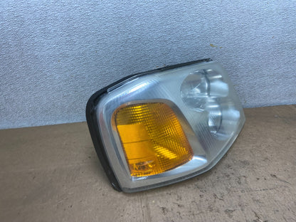 2002 to 2009 Gmc Envoy Right Passenger RH Side Headlight Halogen Y7204 DW2