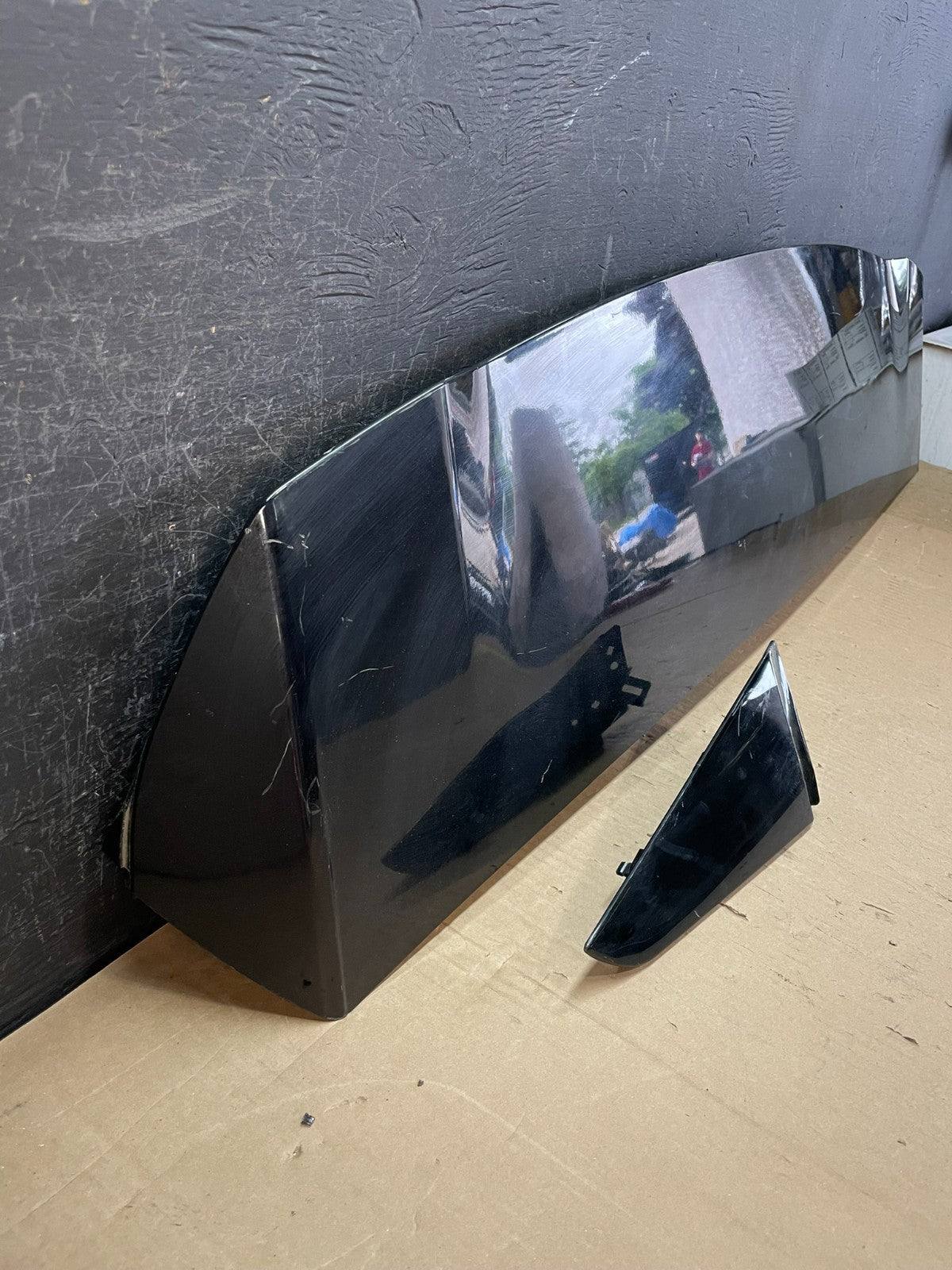 2020 to 2023 Ford Explorer Rear Liftgate Spoiler Wing AH0388 DG2