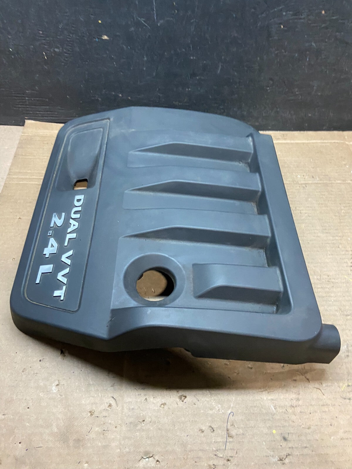 2012 to 2014 Chrysler 200 Engine Cover Top Lid Cover i3007 DG12