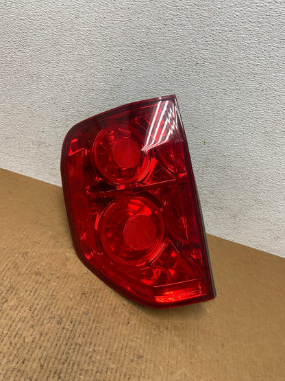 2003 2004 2005 Honda Pilot Left Driver LH Side Tail Light AE0488 LK0