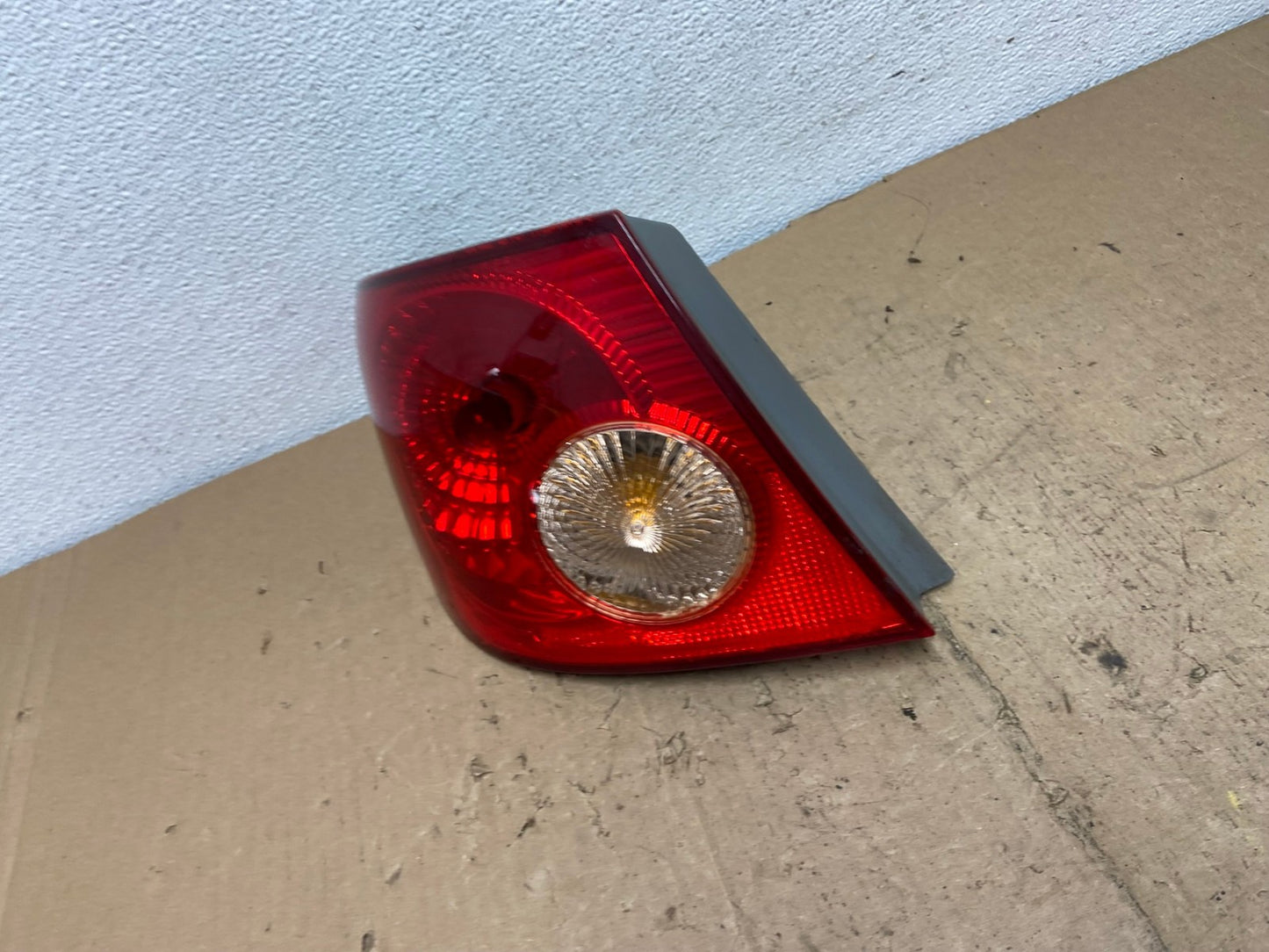 2005 to 2008 Toyota Corolla Left Driver Lh Side Tail Light AC7230 LK1