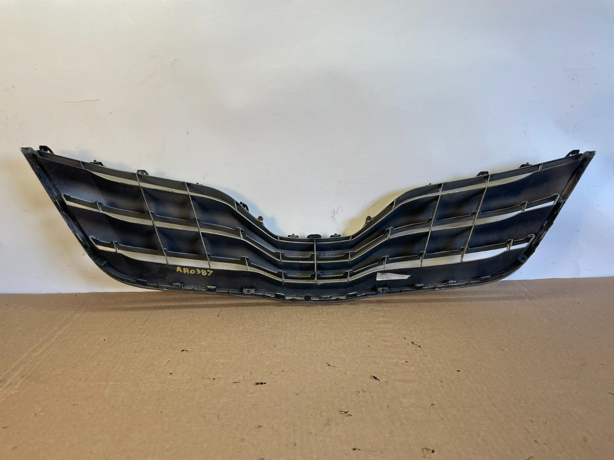 2010 to 2011 Toyota Camry Front Upper Grill Grille Aftermarket AH0387 DG3