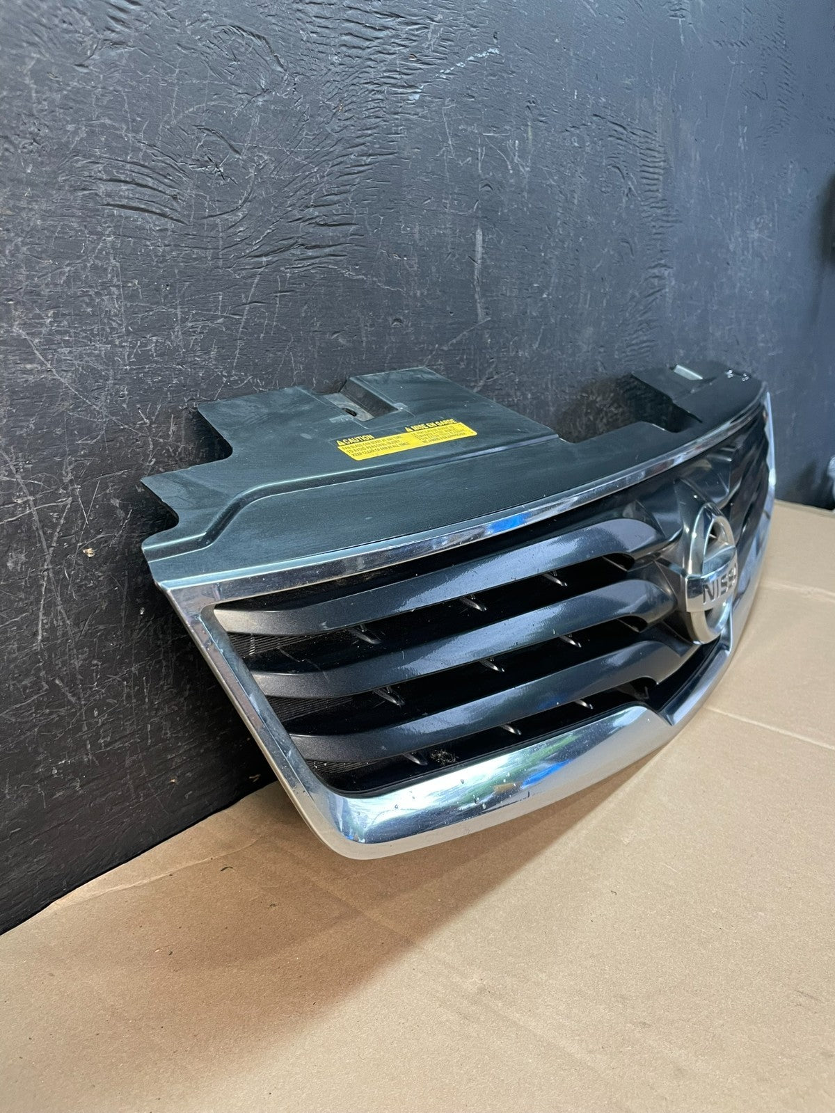 2010 to 2012 Nissan Sentra Front Upper Grill Grille ad8327 DG2