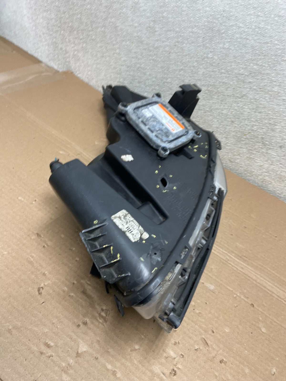 2013 - 2016 Ford Escape Headlight Right Passenger RH Side Xenon HID AB1094 DW14