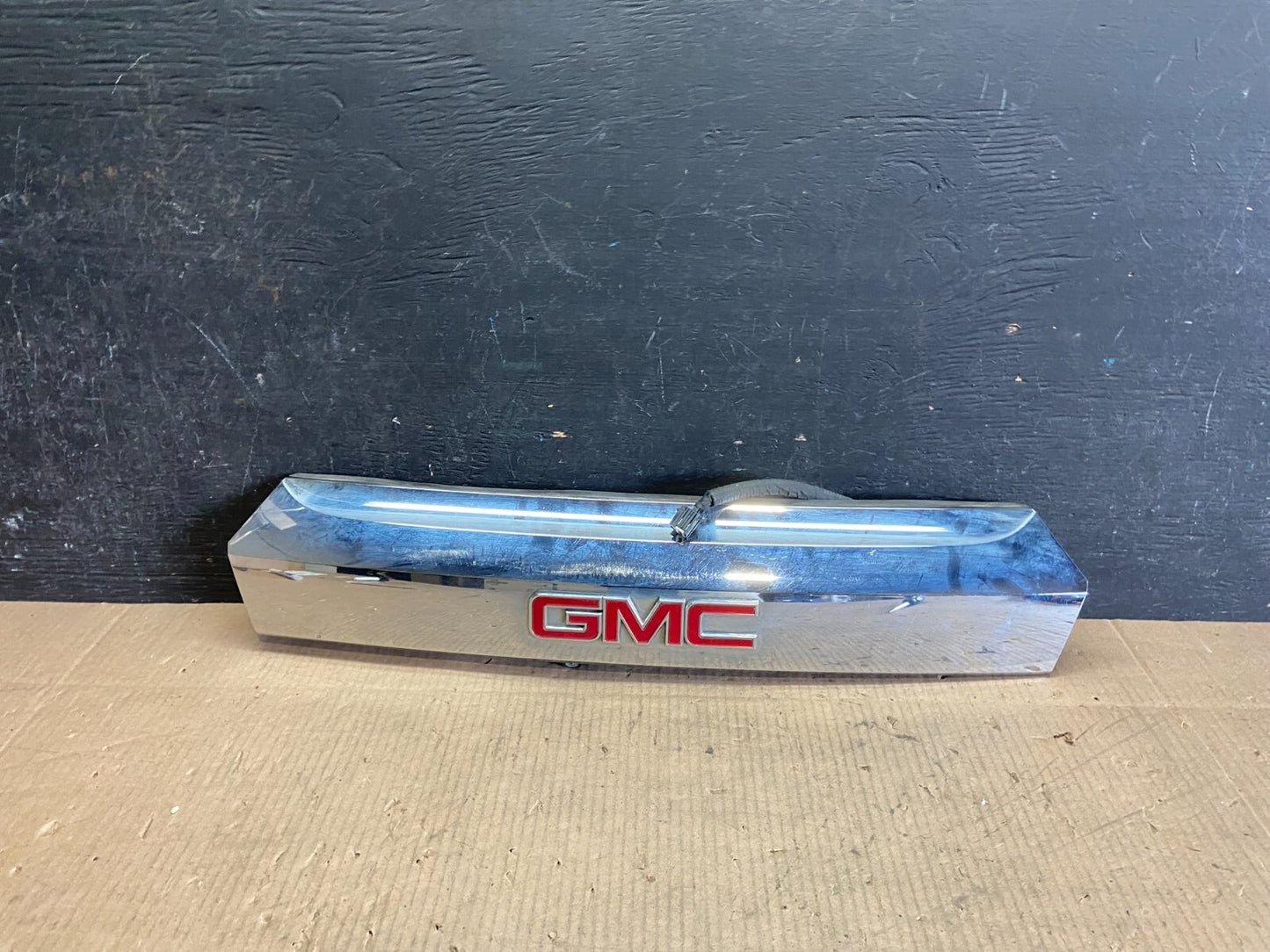 2010-2015 Gmc Terrain Lift Gate Handle Trim Back Up Camera Chrome Panel j71920