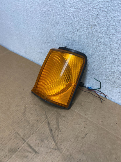 1999-2000 Land Rover Discovery Front Left Driver LH Turn Signal Light AD6214 DG1