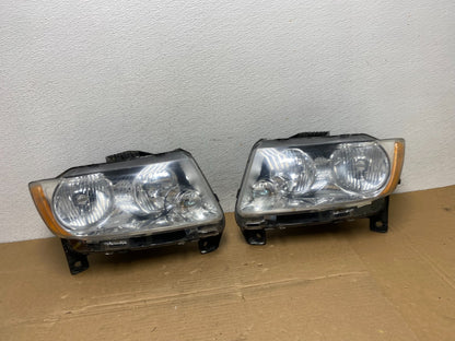 2011-2013 Jeep Grand Cherokee Left+Right Halogen Headlights AD3826 DW0