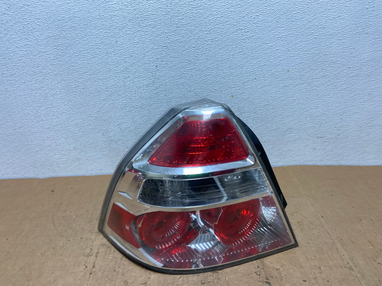 2007 - 2008 Chevrolet Aveo Left Driver LH Tail Light AD0506 LK0