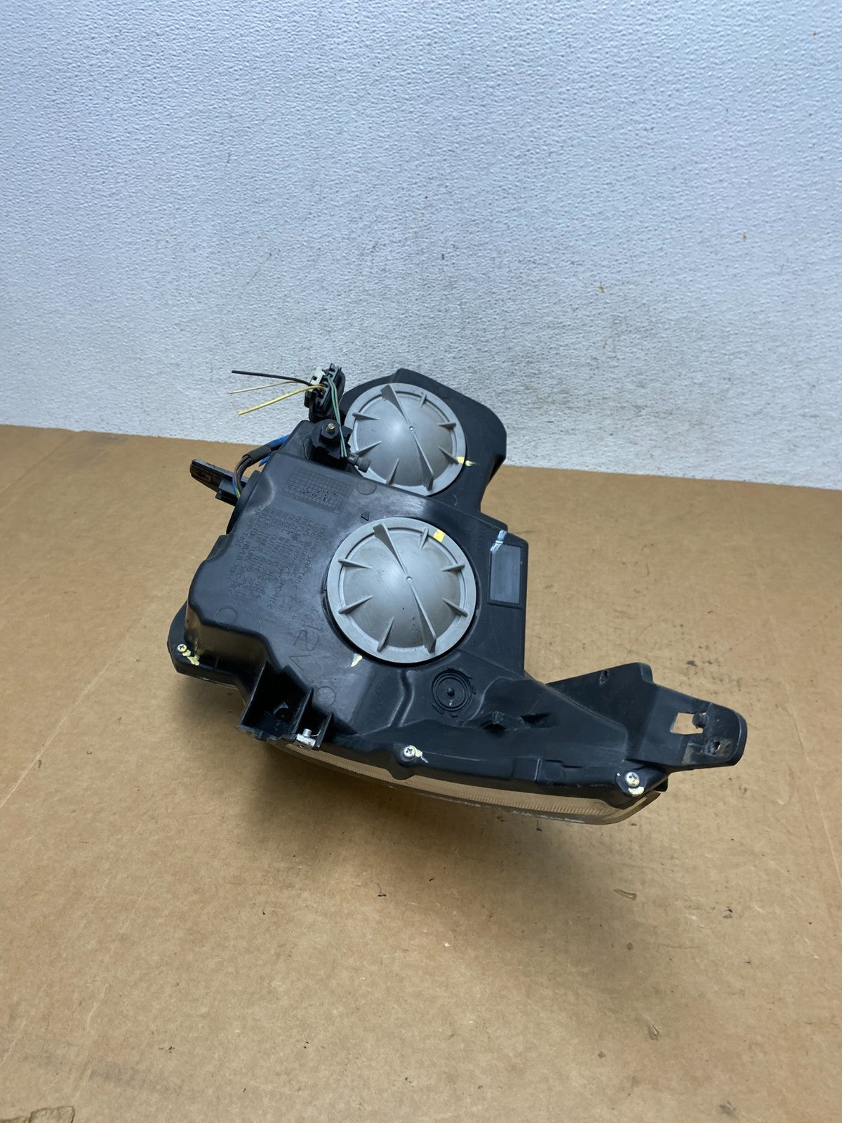 2010 to 2013 Buick Lacrosse Right Passenger Halogen Headlight AE3066 DW8