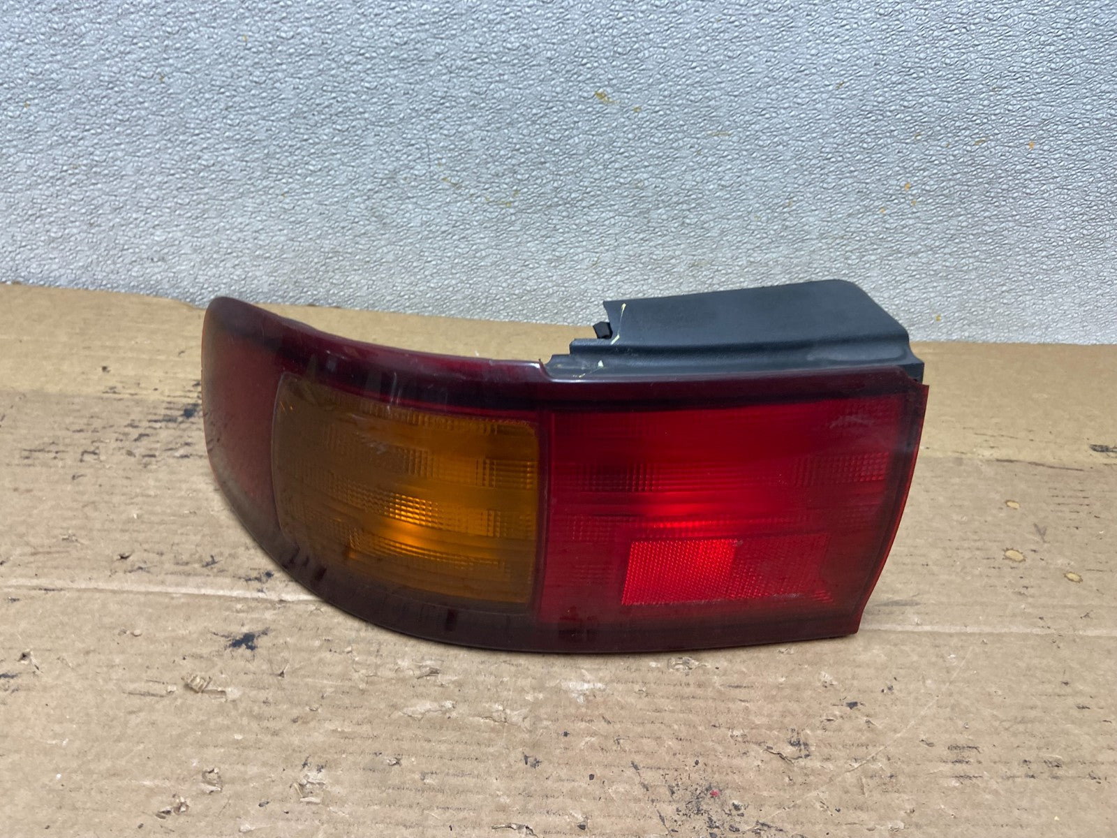 1995 - 1996 Toyota Camry Sedan Left Driver Side Lh Tail Light Lamp Oem AB3401 LK0