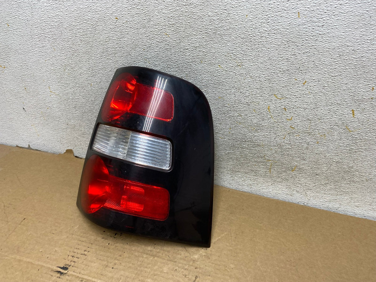 2006 to 2010 Ford Explorer Right Passenger Side Tail light AH7989 LK2