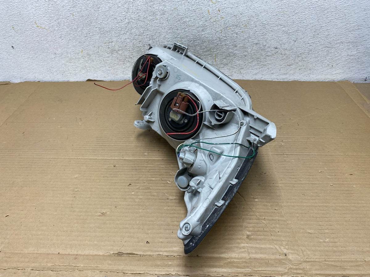 2002 2003 2004 Toyota Camry Left Driver Lh Side Halogen Headlight AH2444 DW7