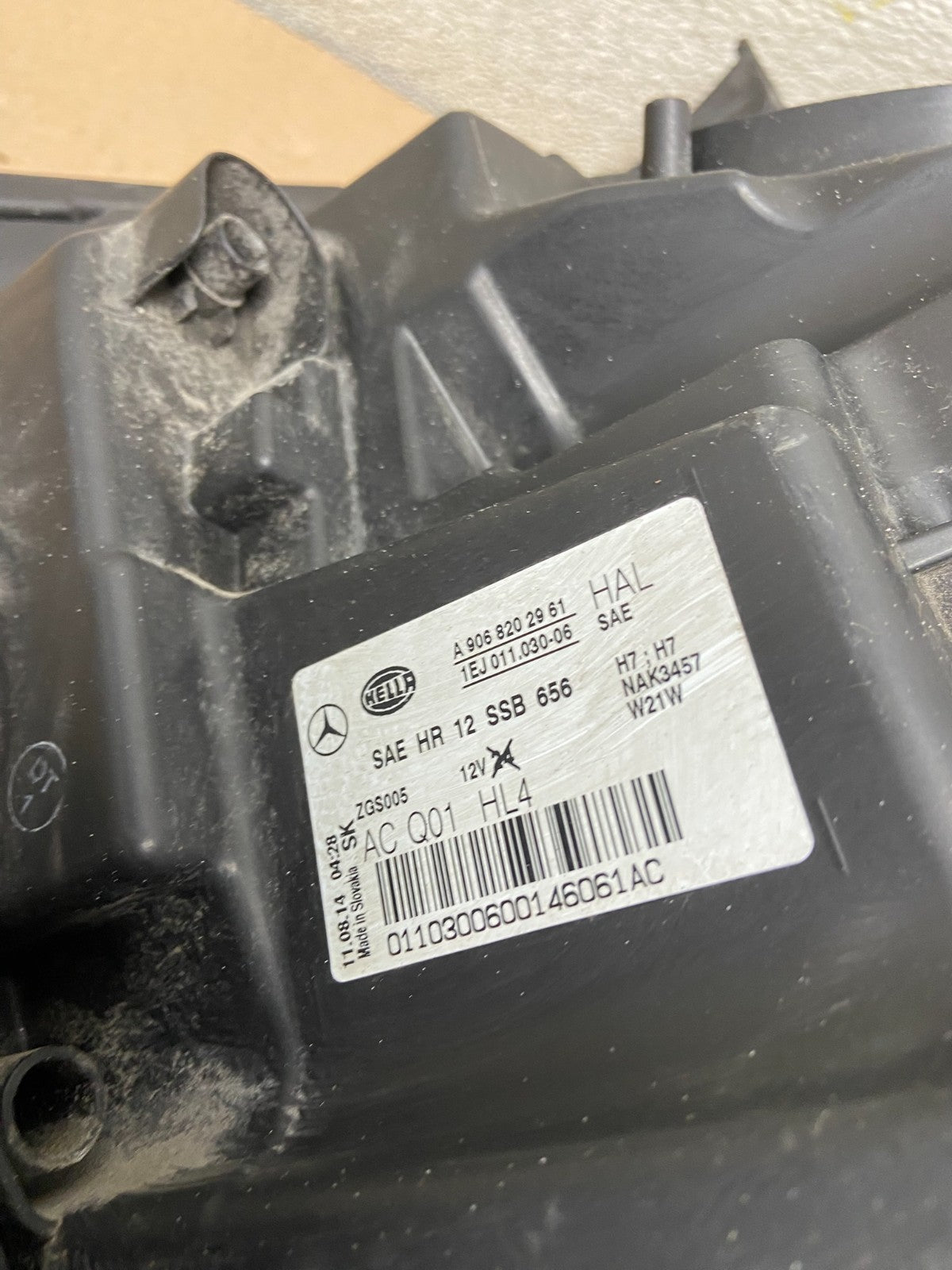2014 to 2017 Mercedes Sprinter Headlight Right Passenger Halogen Oem AB2504 DG12
