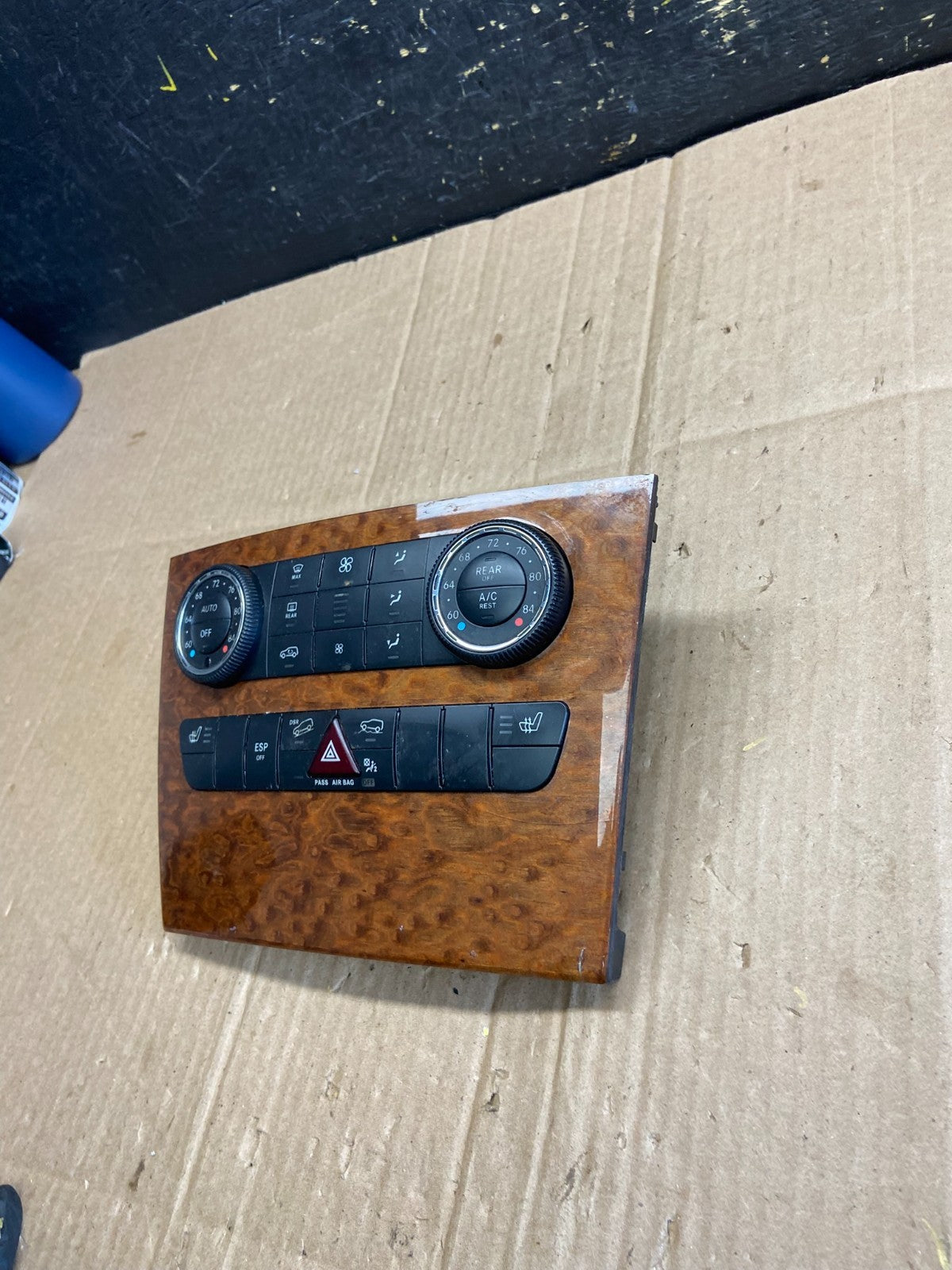 2006 to 2008 Mercedes W251 R350 AC Temp Heater Climate Control OEM AA4863 DG1