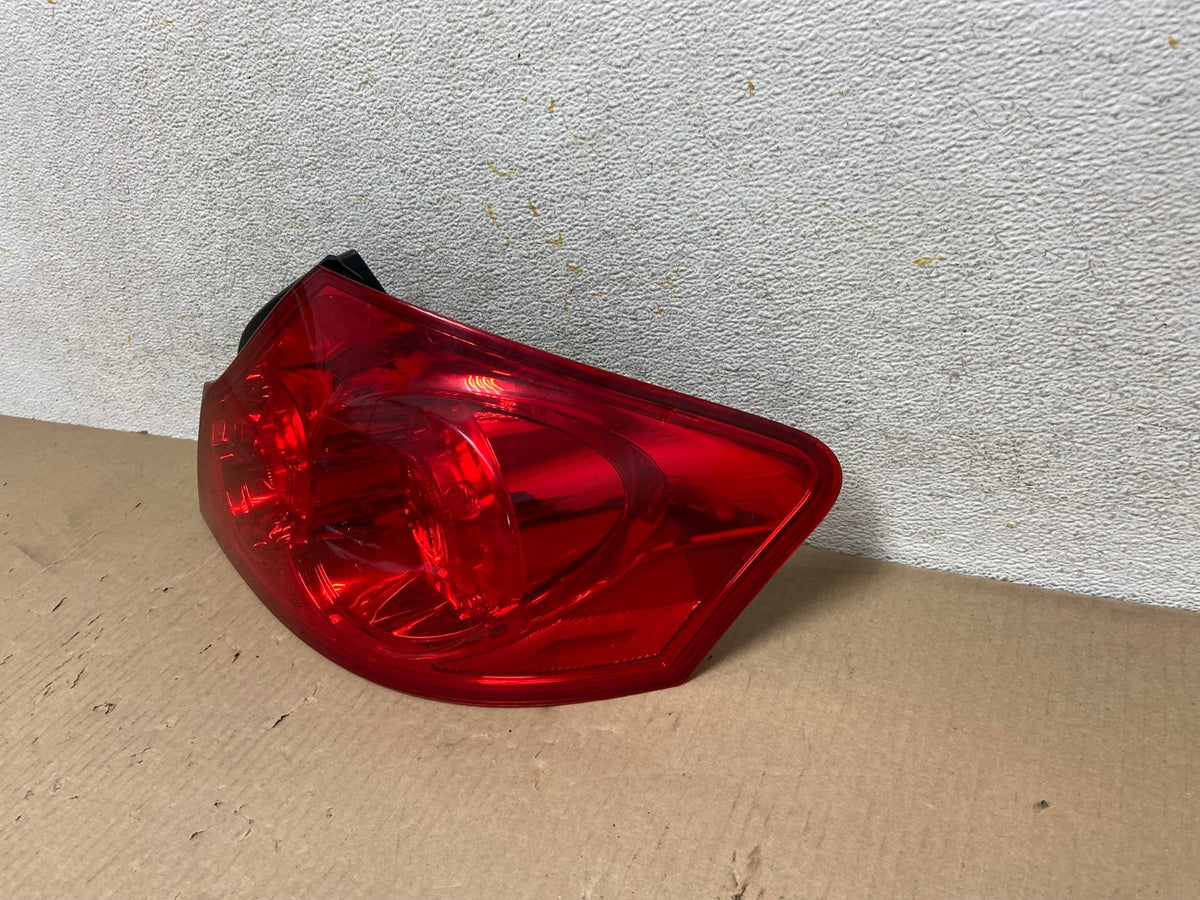 2007 to 2013 Infiniti G35 G37 Sedan Right Passenger Rh Tail Light AH5799 LK2