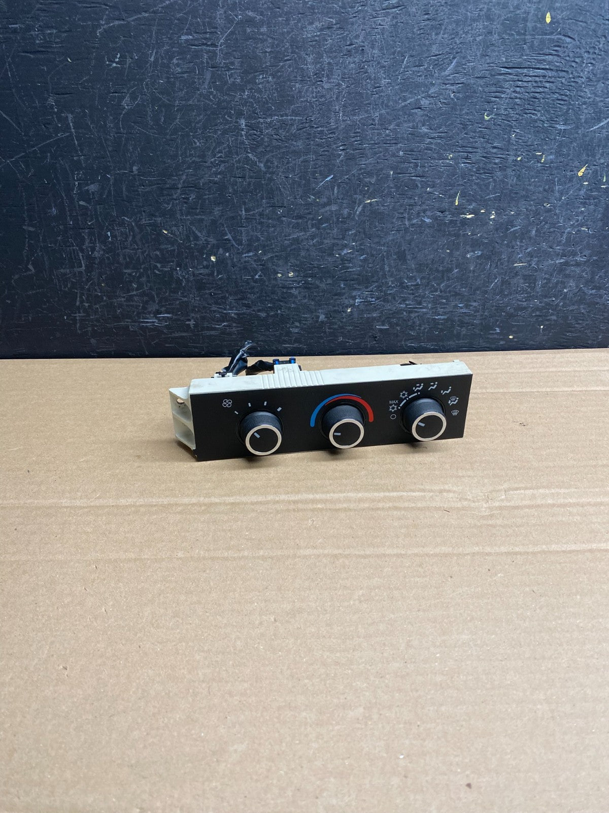 2008-2010 Chevrolet Express 1500 2500 3500 Climate Control Panel AF6546 DG0