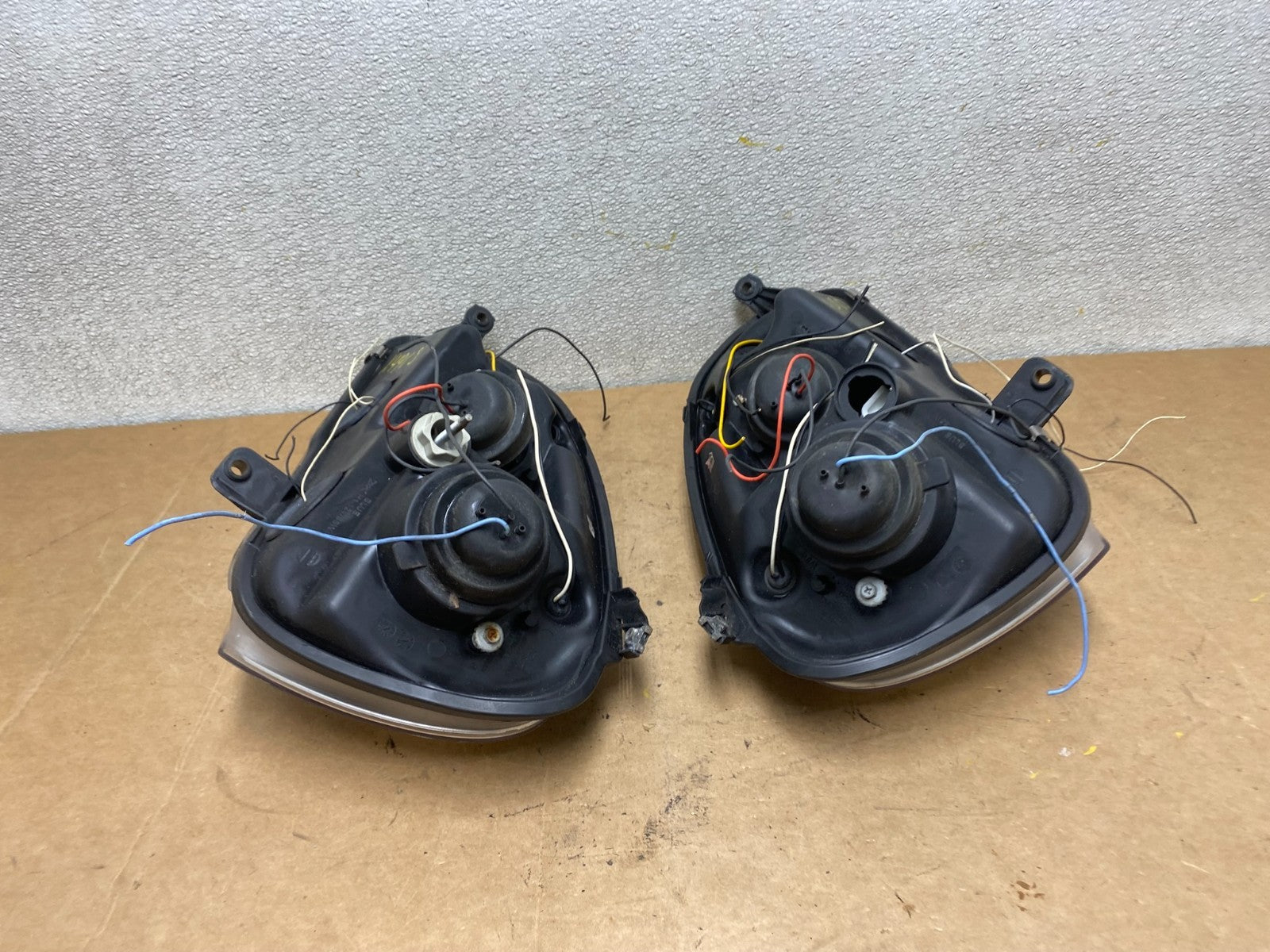 2005-2010 Volkswagen Golf MK5 GTI Left+Right Set LED Headlights X4908 DG11