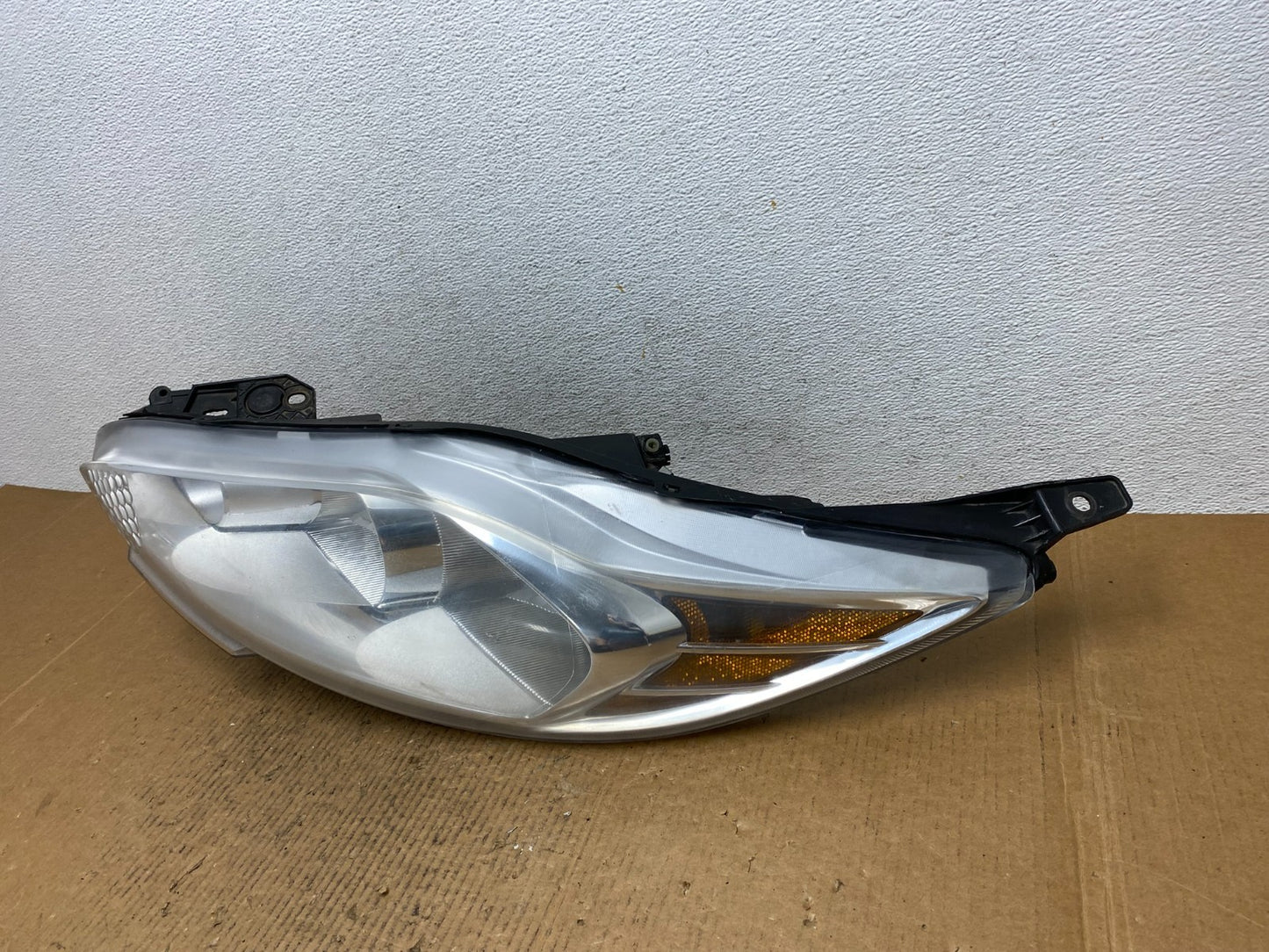 2011 2012 2013 Ford Fiesta Left Driver LH Halogen Headlight AE1255 DW1