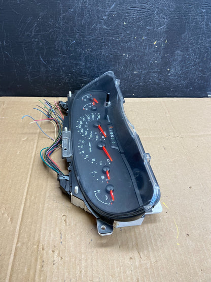 2006 Ford E350 Gauge Speedometer Cluster ad2155 DG1