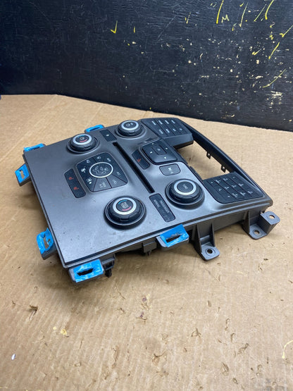 2012-2013 Ford Edge Heater Climate Control Radio CD Control Dash Bezel z4204 DG2