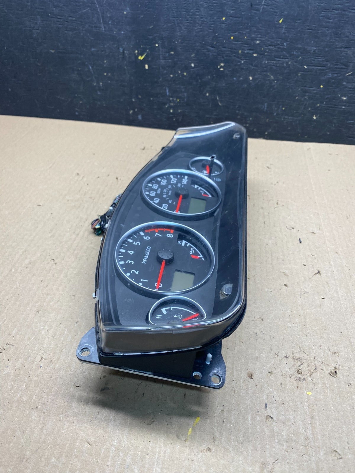 2005 Nissan Pathfinder Speedometer Cluster Gauge OEM Q6985 DG1